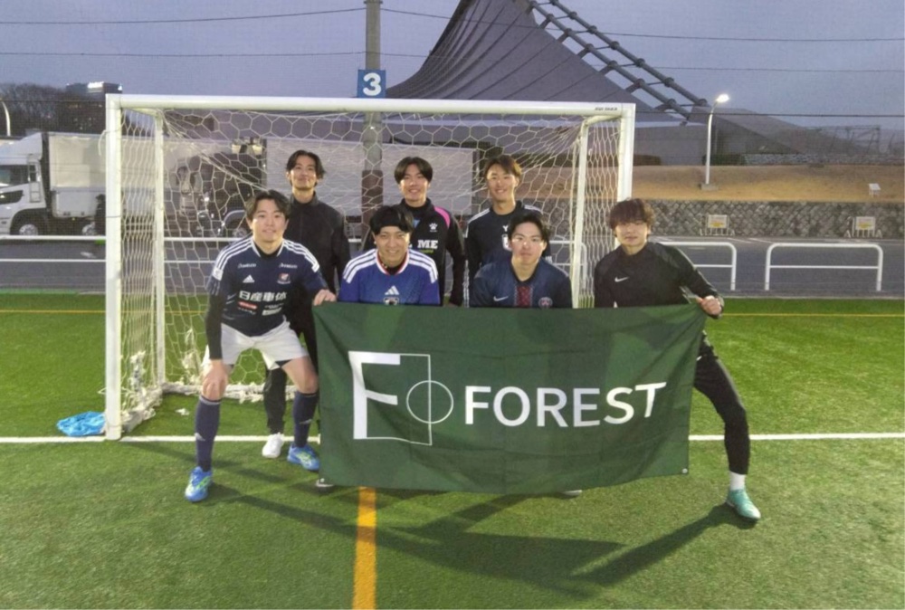 FOREST FOOTBALLフットサル大会 参加チームの集合写真